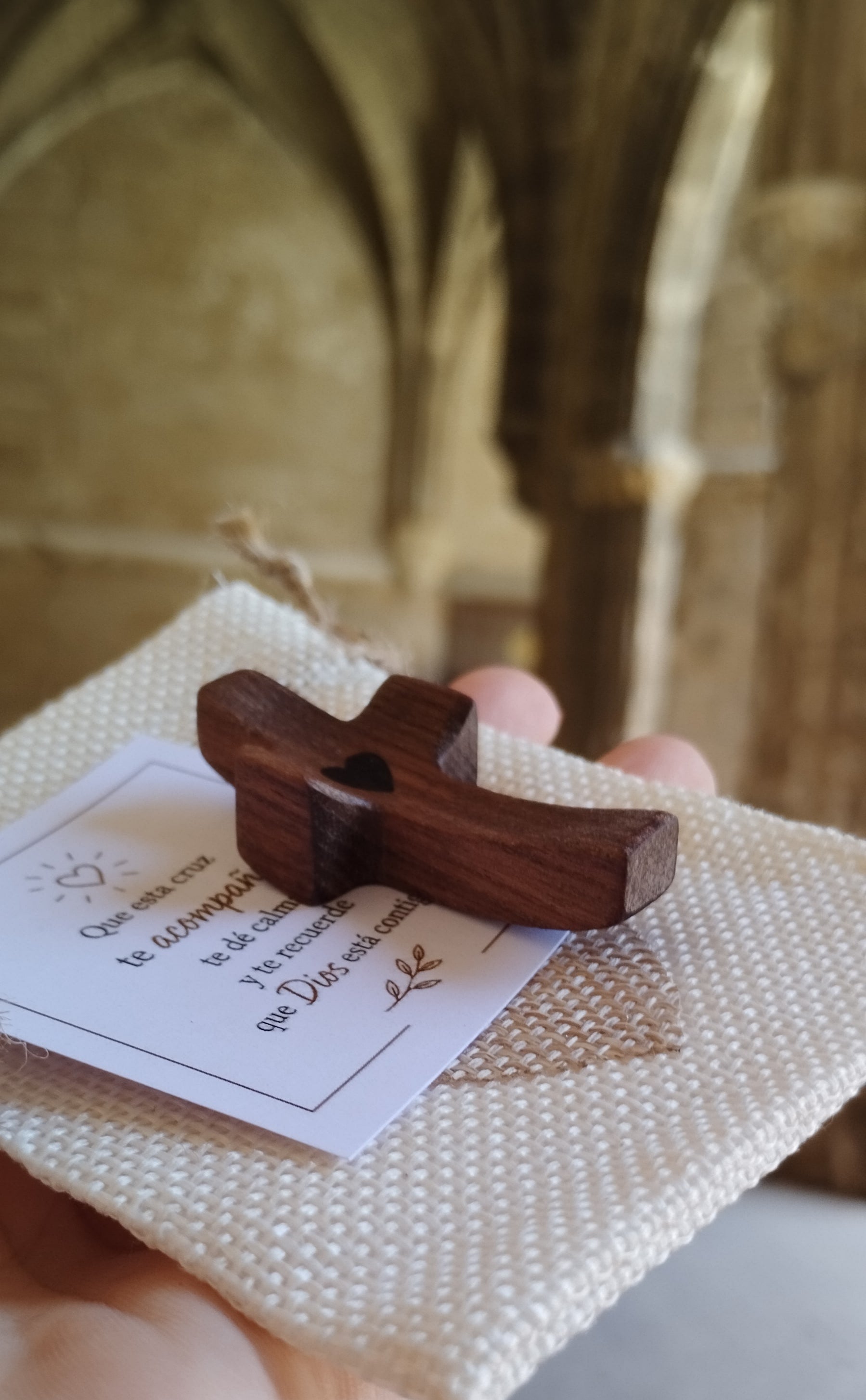 ✝️ Cruz Sensorial de Madera con Bolsita y Tarjeta Inspiradora 🤎